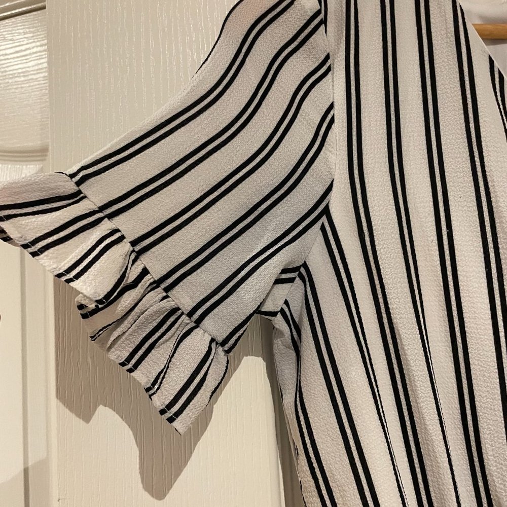 Adorable Striped Romper with Ruffle Detail - Picture 7 of 9